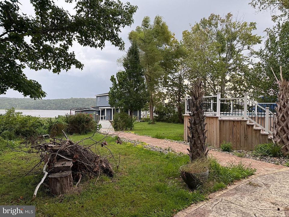 1st image of 111 Willow Landing Rd