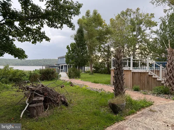 111 Willow Landing Rd, Stafford, VA 22554