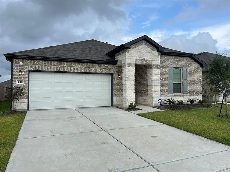 339 Paso Fino Dr — Photo 1