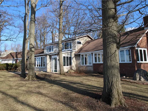 6634 Lake Shore Rd, Derby, NY 14047