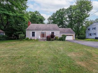 526 Grove Ave, Edison, NJ 08820