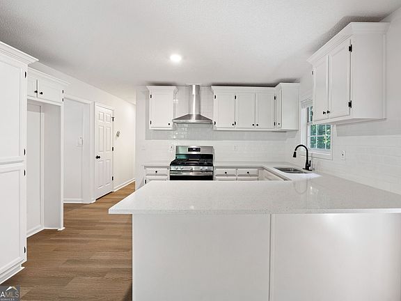 3rd image of 4531 Adams Ct