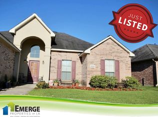 26549 Acadia Ct, Denham Springs, LA 70726