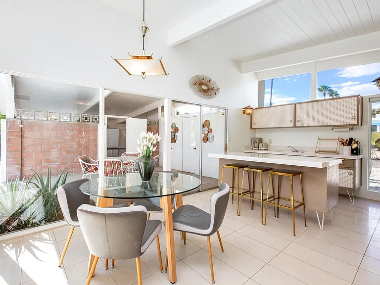 E Spencer Dr — Photo 10