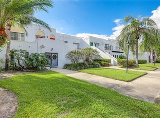 3308 Europa Dr APT 30, Naples, FL 34105
