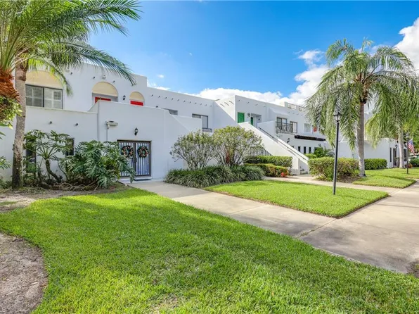 3308 Europa Dr APT 30, Naples, FL 34105