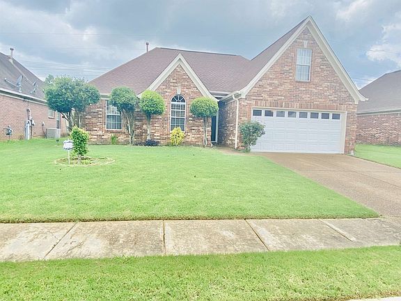 2nd image of 1121 W Red Fern Cir
