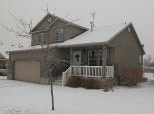 876 Apple Grove Ln, Pleasant Grove, UT 84062