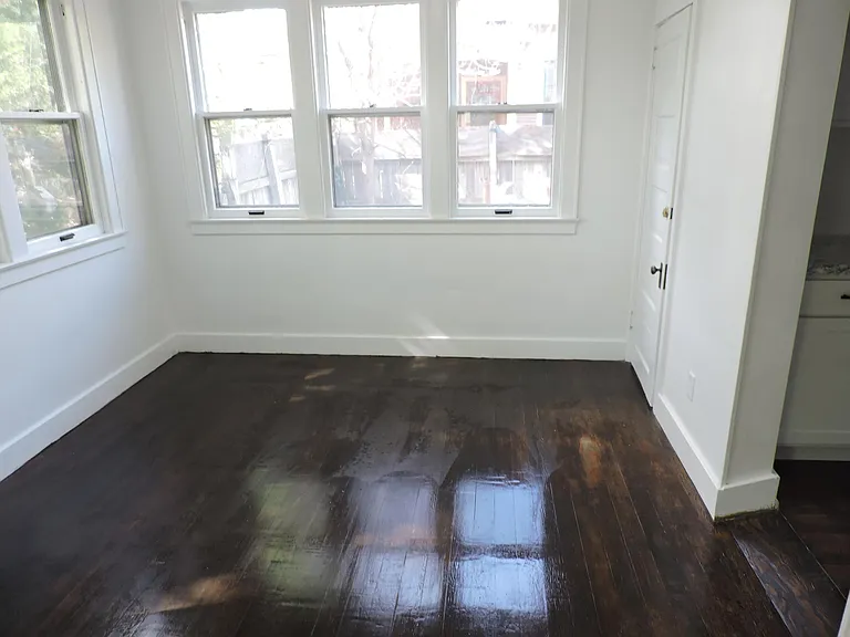 637 Wealthy St SE — Photo 28
