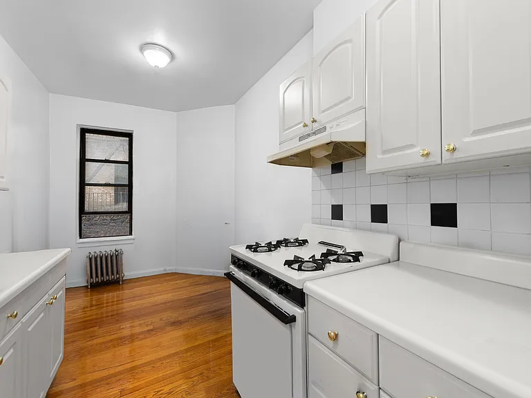 203 W 103rd St #3H — Photo 6