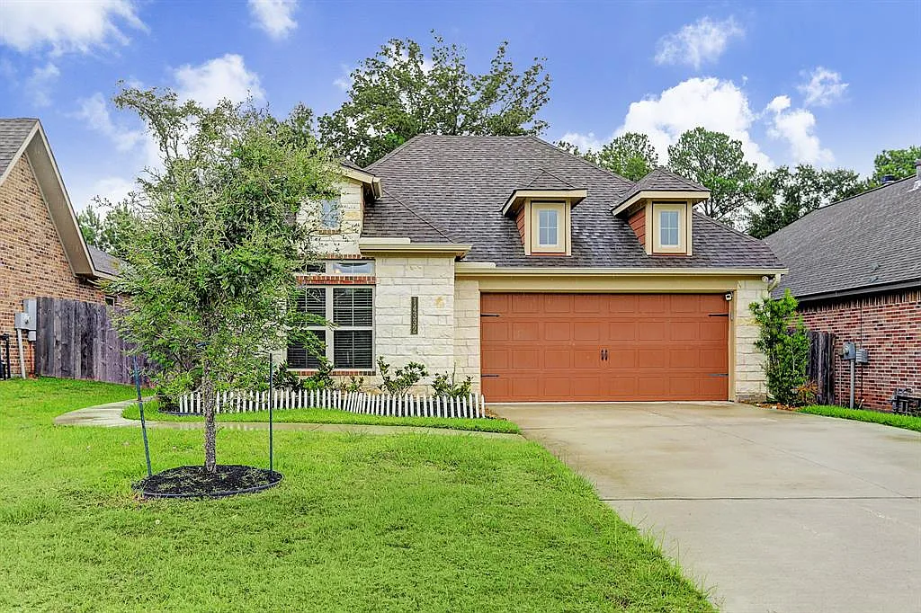3 bed, 2.0 bath, 1737 sqft, $1,650 — Photo 1