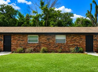 901 S Taylor Rd, Seffner, FL 33584