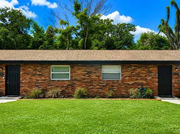 901 S Taylor Rd, Seffner, FL 33584
