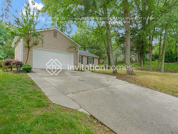 3rd image of 10210 Camelback Cir