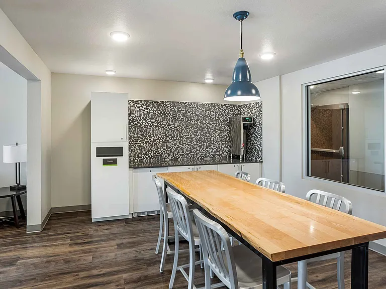 Breakfast Room