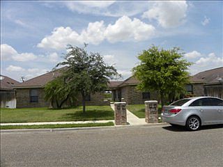 1st image of 902 W Emerald Dr