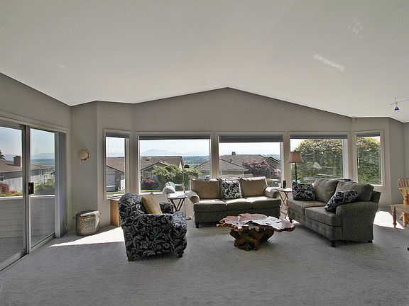 4th image of 7105 Juniper Dr