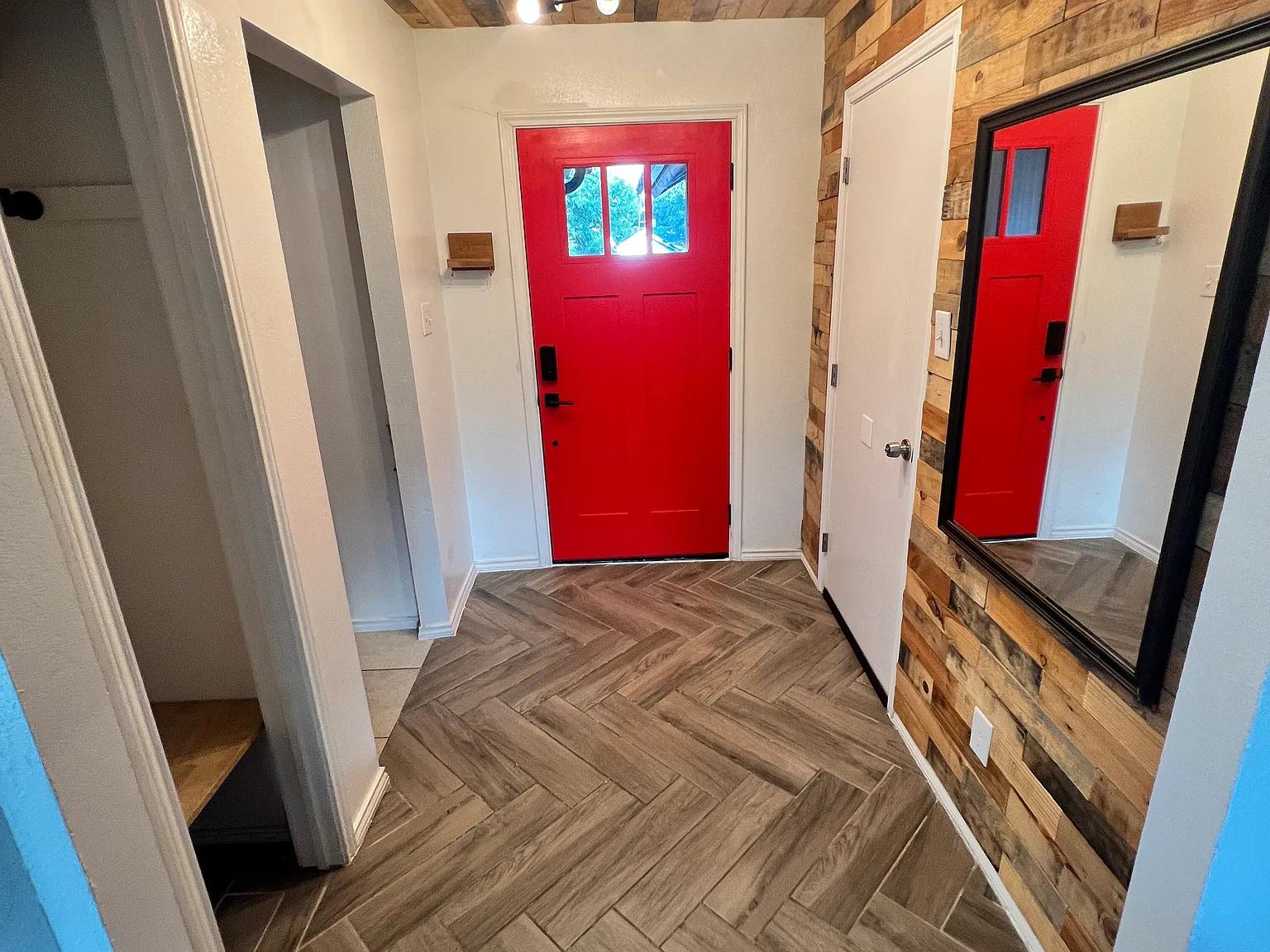 2 bed, 1083 sqft, $2,400 — Photo 2