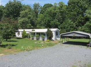 3743 Settle Bridge Rd, Stoneville, NC 27048