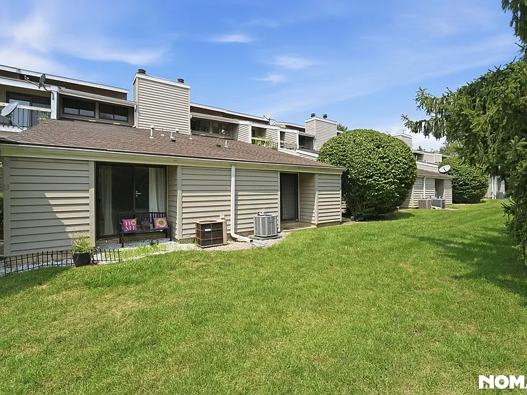 12 Evergreen Dr — Photo 6