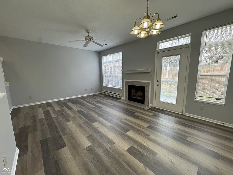 5438 Nighthawk Dr — Photo 4