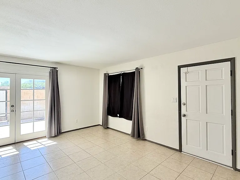 4462 E Pueblo Ave — Photo 3