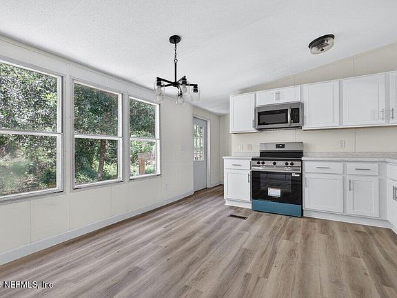 4th image of 10715 WEATHERBY Avenue