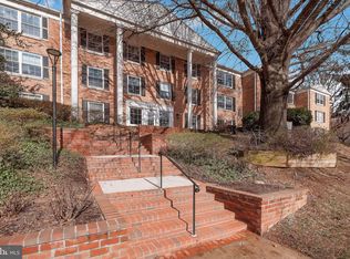 7640 Tremayne Pl APT 101, Mc Lean, VA 22102