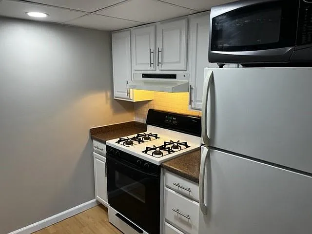 2 bed, 2.0 bath, 880 sqft, $1,650 — Photo 3
