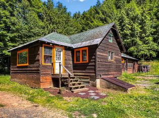 896 Deerland Rd, Long lake, NY 12847