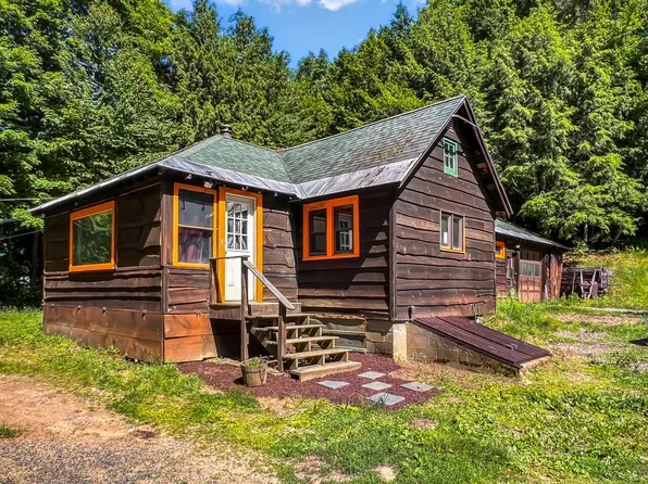 896 Deerland Rd, Long Lake, NY 12847