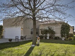 2811 NE Sonora Valley Dr, Blue Springs, MO 64014