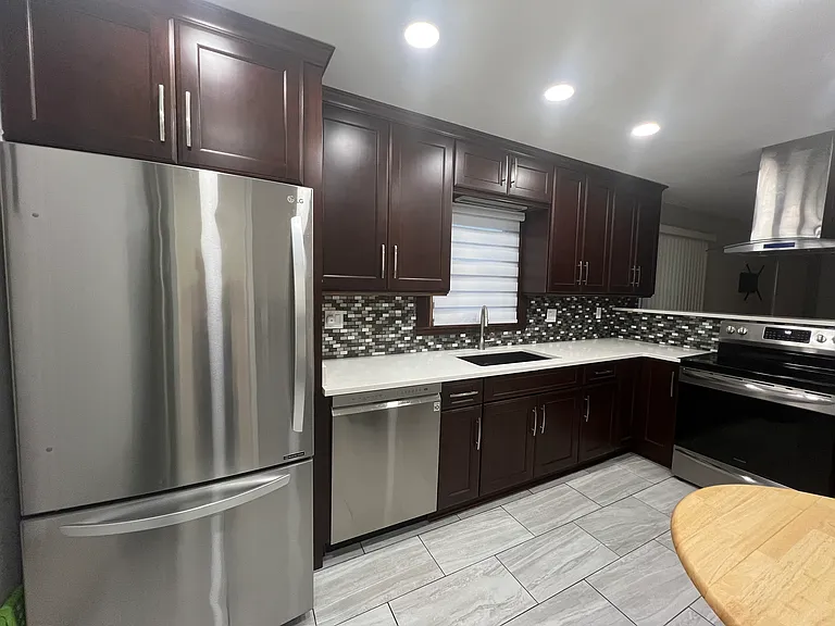 5348 N Lydell Ave — Photo 9