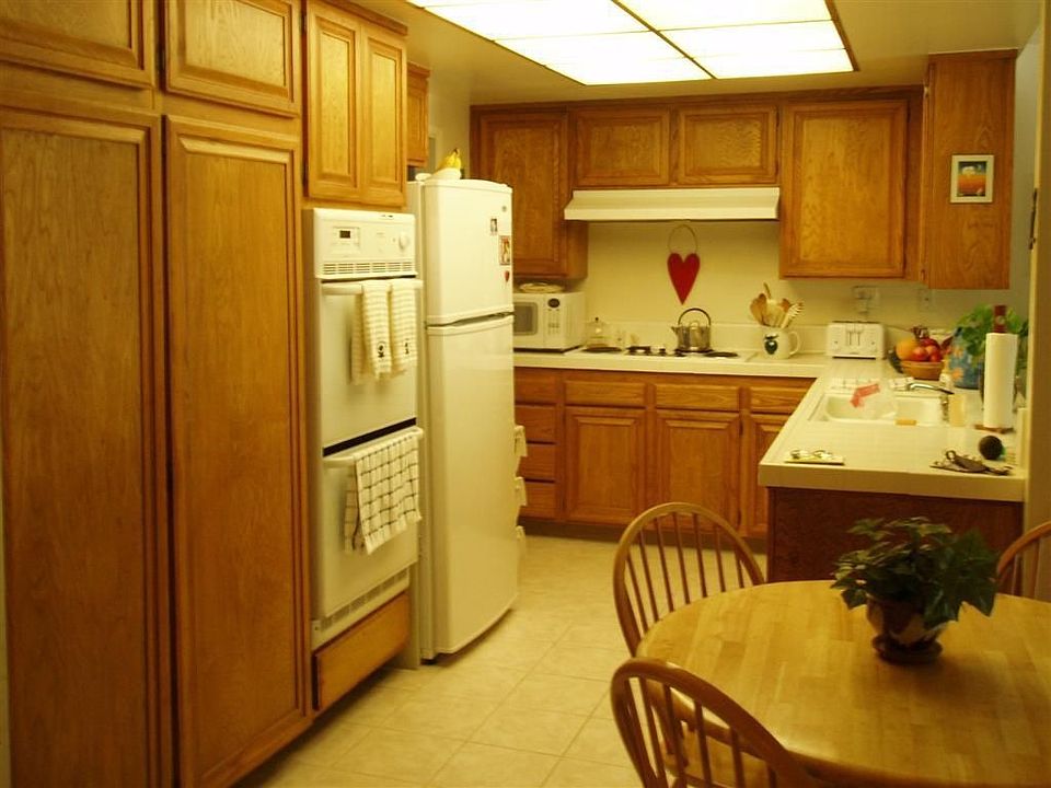 Bright Kitchen