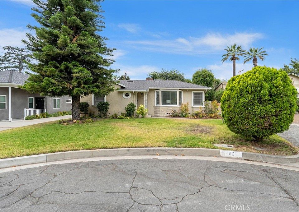 1st image of 601 Hacienda Dr