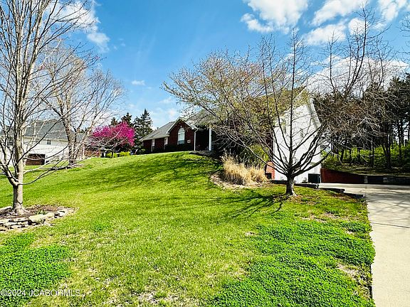 2nd image of 2609 Lakeland Dr