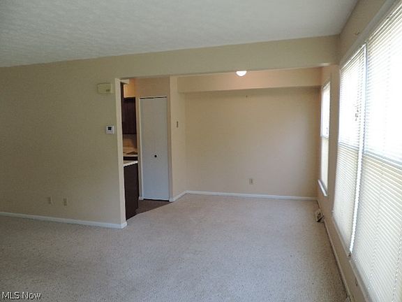 4th image of 1286B Pembrooke Dr