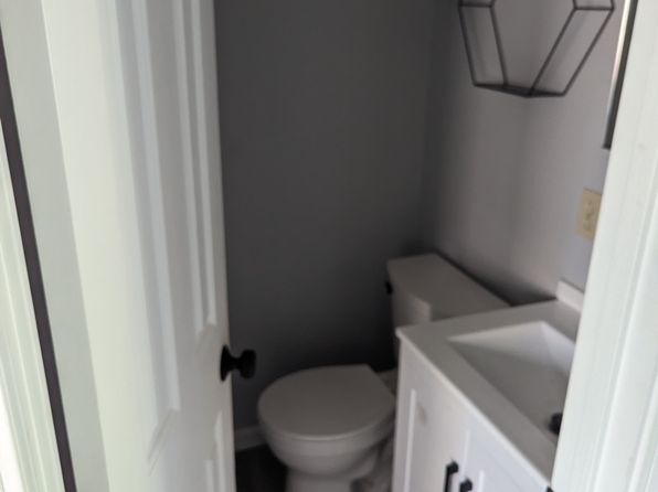 307 Husson Ave APT L, Bangor, ME 04401