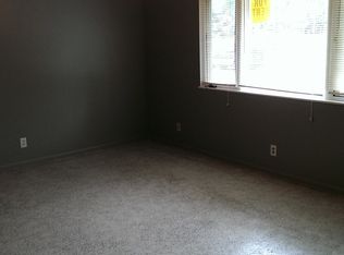 619 Heath Dr, Rantoul, IL 61866