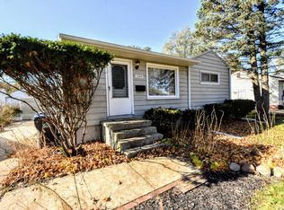 2300 Shawnee Rd, Waukegan, IL 60087