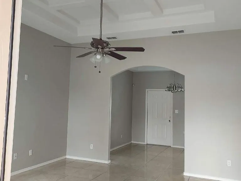 204 N Camino Real St — Photo 9