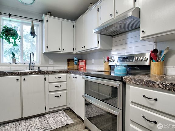 4th image of 18434 Apricot Street SW