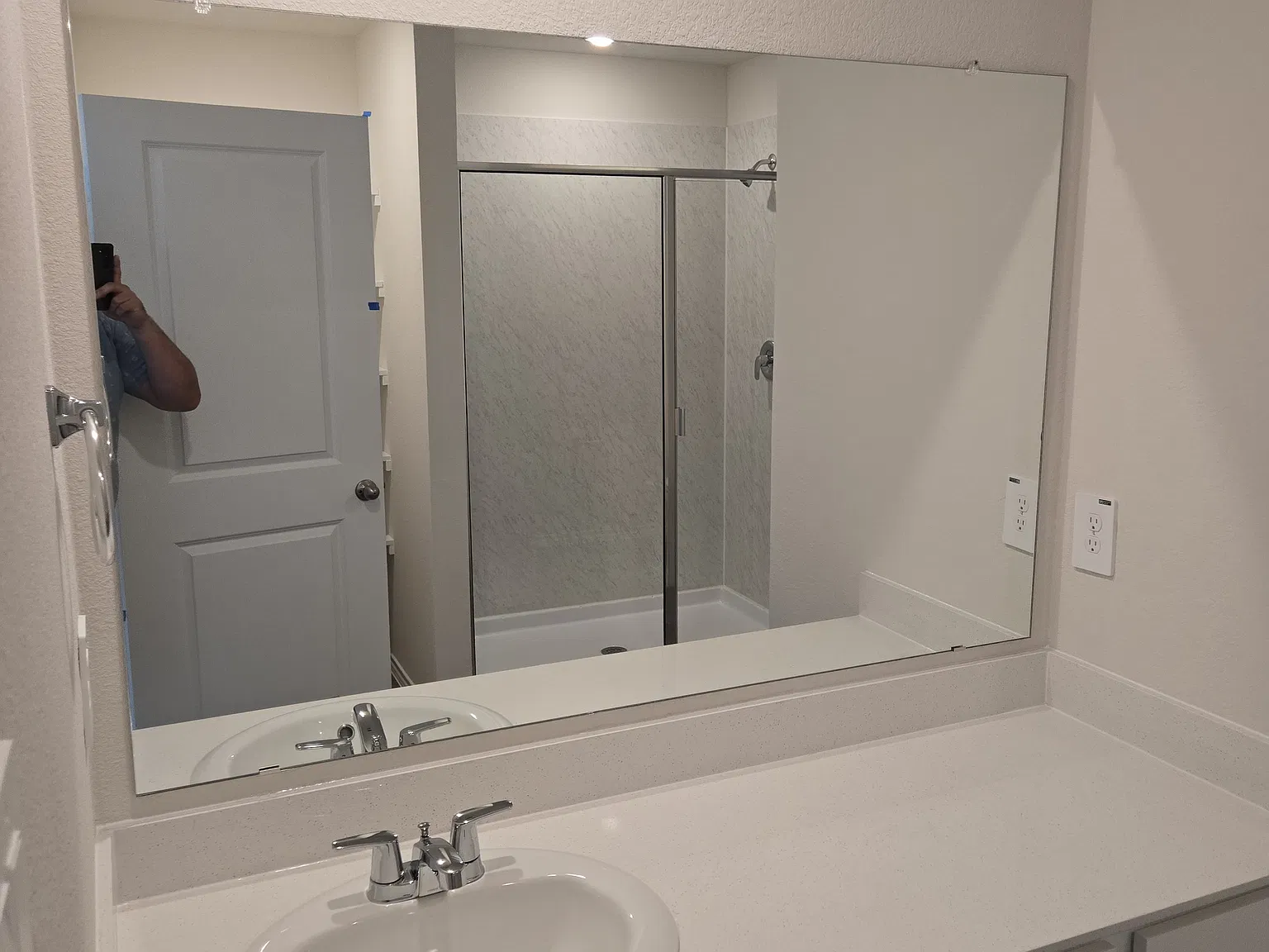 4 bed, 2.5 bath, 1876 sqft, $2,000 — Photo 3
