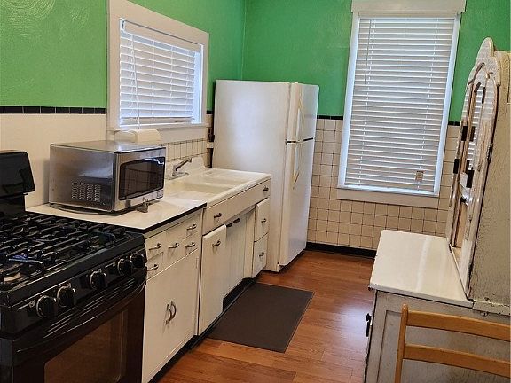 5th image of 731 Lincoln St