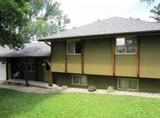 214 Sky Blue Dr, Blair, NE 68008