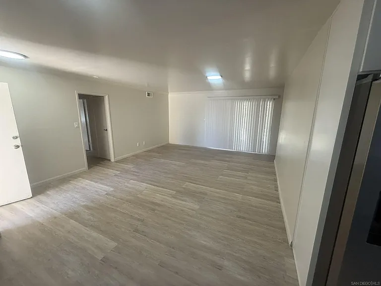 528 Palomar St — Photo 4