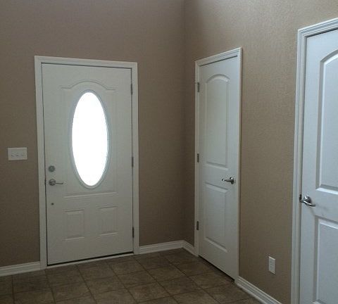 4th image of 4790 Imperial Dr