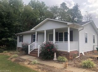 414 W Dalton Rd, King, NC 27021