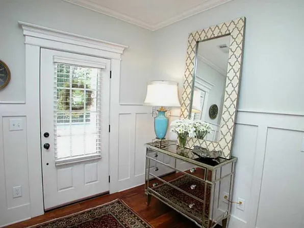 423 Prior St NE, Gainesville, GA 30501