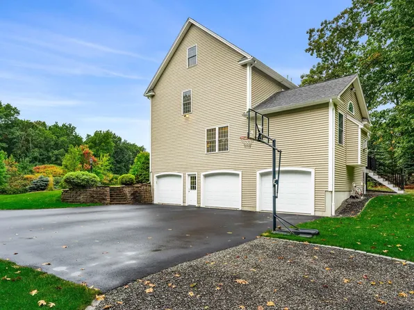 40 Northland Road, Windham, NH 03087